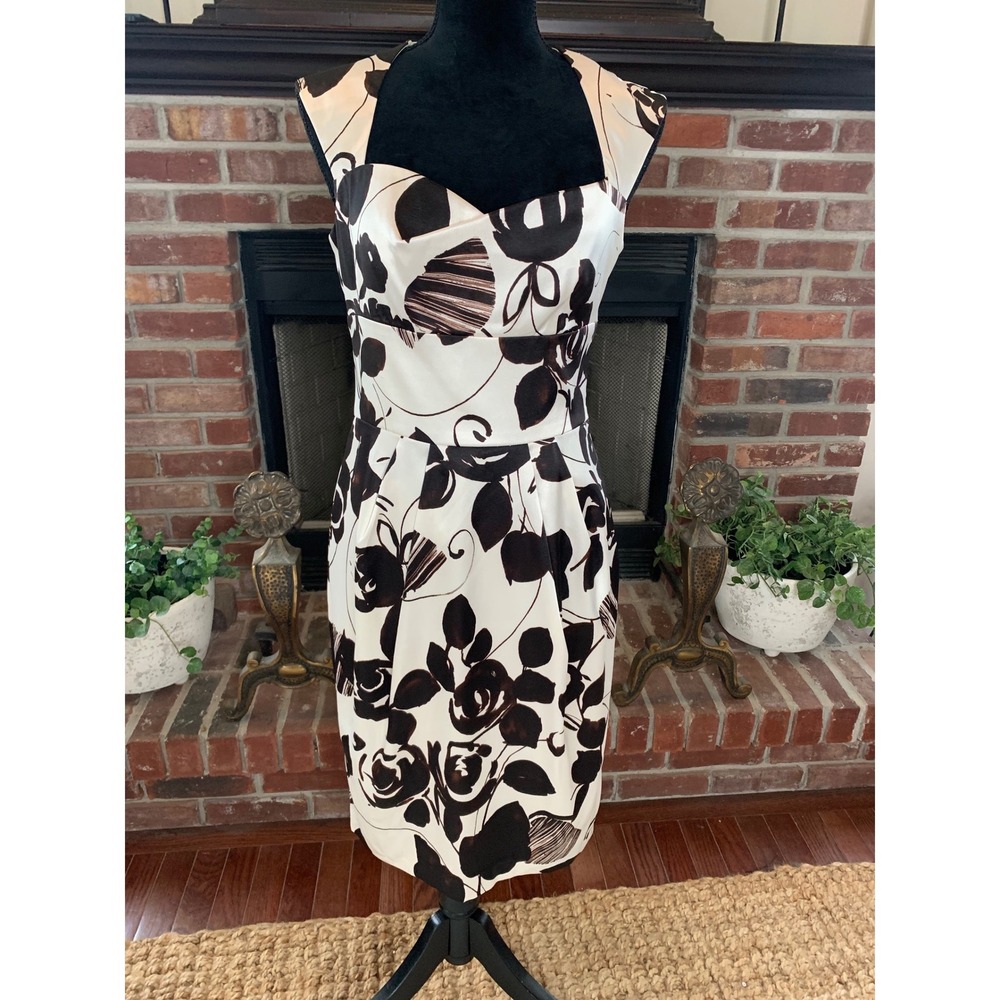 Maggy London Brown Cream‎ Floral Satin Sheath Dress Sweetheart Neck Size 6